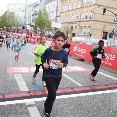 25.04.2026 - Das Zehntel Strokosch-Dieckow http://msf.ph/oto/9632186 25.04.2026 11:01:39 Ziel 3970, 5070, 5170, 5196, 5203, 5265, 5285, 5474, 5679, 5961, 6188, 6283, 6371, 6379, 6437, 6446, 6455, 6456, 7046, 7056, 7118, 7220, 7423, 7439, 8072 meine-sportfotos.de