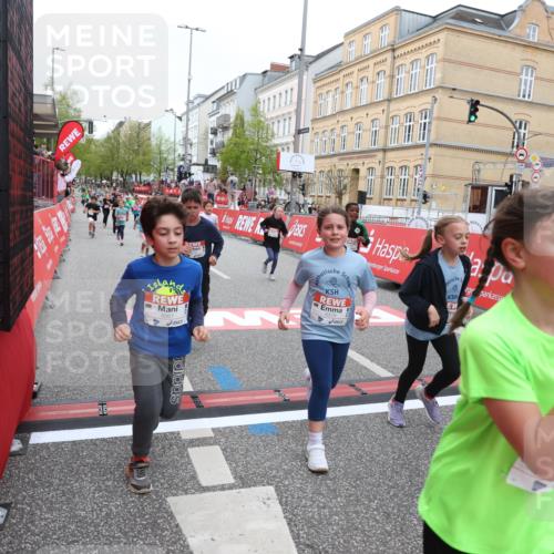 25.04.2026 - Das Zehntel Strokosch-Dieckow http://msf.ph/oto/9632193 25.04.2026 11:01:38 Ziel 3970, 5070, 5170, 5196, 5203, 5265, 5285, 5474, 5679, 5961, 6188, 6283, 6371, 6379, 6446, 6455, 6456, 6470, 6854, 6855, 7046, 7056, 7118, 7220, 7423, 7439, 8072 meine-sportfotos.de