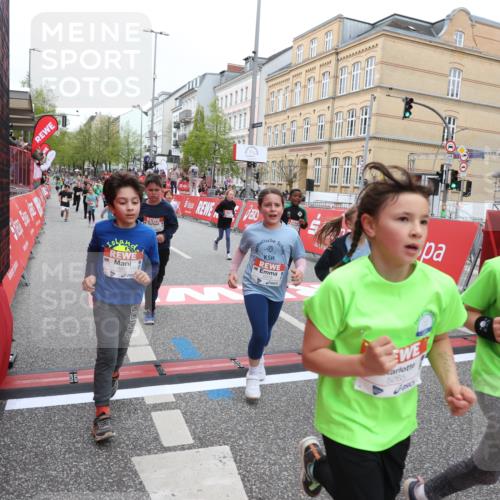 25.04.2026 - Das Zehntel Strokosch-Dieckow http://msf.ph/oto/9632195 25.04.2026 11:01:38 Ziel 3970, 5070, 5170, 5196, 5203, 5265, 5285, 5474, 5679, 5961, 6188, 6283, 6371, 6379, 6446, 6455, 6456, 6470, 6854, 6855, 7046, 7056, 7118, 7220, 7423, 7439, 8072 meine-sportfotos.de