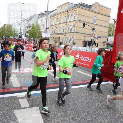 25.04.2026 - Das Zehntel Strokosch-Dieckow http://msf.ph/oto/9632199 25.04.2026 11:01:37 Ziel 3970, 5070, 5196, 5203, 5265, 5285, 5474, 5961, 6188, 6283, 6371, 6379, 6446, 6455, 6456, 6470, 6854, 6855, 7046, 7056, 7118, 7220, 7423, 7439, 8072 meine-sportfotos.de