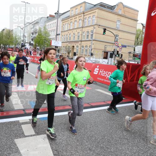 25.04.2026 - Das Zehntel Strokosch-Dieckow http://msf.ph/oto/9632200 25.04.2026 11:01:37 Ziel 3970, 5070, 5196, 5203, 5265, 5285, 5474, 5961, 6188, 6283, 6371, 6379, 6446, 6455, 6456, 6470, 6854, 6855, 7046, 7056, 7118, 7220, 7423, 7439, 8072 meine-sportfotos.de