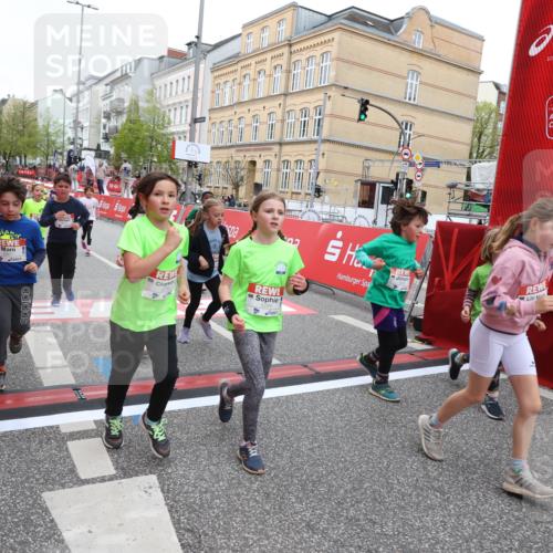 25.04.2026 - Das Zehntel Strokosch-Dieckow http://msf.ph/oto/9632201 25.04.2026 11:01:37 Ziel 3970, 5070, 5196, 5203, 5265, 5285, 5474, 5961, 6188, 6283, 6371, 6379, 6446, 6455, 6456, 6470, 6854, 6855, 7046, 7056, 7118, 7220, 7423, 7439, 8072 meine-sportfotos.de