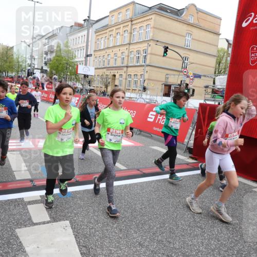 25.04.2026 - Das Zehntel Strokosch-Dieckow http://msf.ph/oto/9632202 25.04.2026 11:01:37 Ziel 3970, 5070, 5196, 5203, 5265, 5285, 5474, 5961, 6188, 6283, 6371, 6379, 6446, 6455, 6456, 6470, 6854, 6855, 7046, 7056, 7118, 7220, 7423, 7439, 8072 meine-sportfotos.de