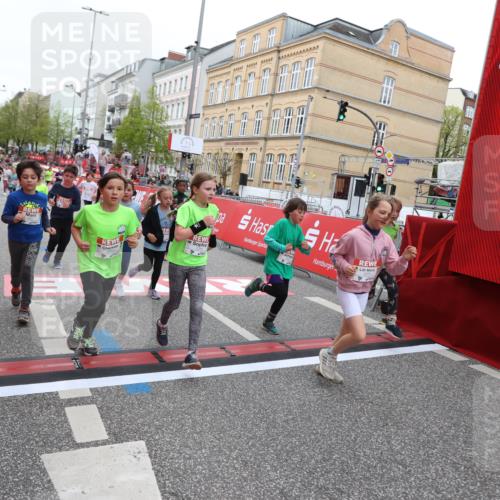 25.04.2026 - Das Zehntel Strokosch-Dieckow http://msf.ph/oto/9632204 25.04.2026 11:01:37 Ziel 3970, 5070, 5196, 5203, 5265, 5285, 5474, 5961, 6188, 6283, 6371, 6379, 6446, 6455, 6456, 6470, 6854, 6855, 7046, 7056, 7118, 7220, 7423, 7439, 8072 meine-sportfotos.de