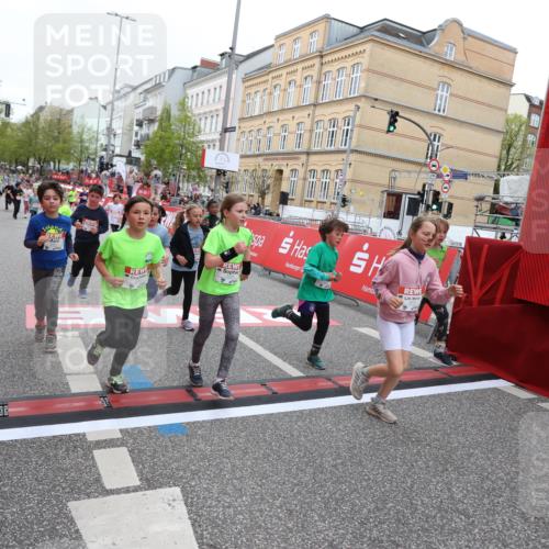 25.04.2026 - Das Zehntel Strokosch-Dieckow http://msf.ph/oto/9632205 25.04.2026 11:01:37 Ziel 3970, 5070, 5196, 5203, 5265, 5285, 5474, 5961, 6188, 6283, 6371, 6379, 6446, 6455, 6456, 6470, 6854, 6855, 7046, 7056, 7118, 7220, 7423, 7439, 8072 meine-sportfotos.de