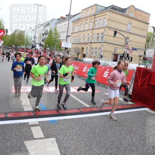 25.04.2026 - Das Zehntel Strokosch-Dieckow http://msf.ph/oto/9632206 25.04.2026 11:01:37 Ziel 3970, 5070, 5196, 5203, 5265, 5285, 5474, 5961, 6188, 6283, 6371, 6379, 6446, 6455, 6456, 6470, 6854, 6855, 7046, 7056, 7118, 7220, 7423, 7439, 8072 meine-sportfotos.de