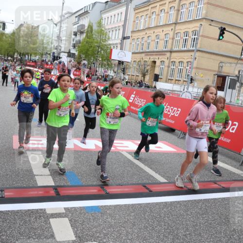 25.04.2026 - Das Zehntel Strokosch-Dieckow http://msf.ph/oto/9632207 25.04.2026 11:01:37 Ziel 3970, 5070, 5196, 5203, 5265, 5285, 5474, 5961, 6188, 6283, 6371, 6379, 6446, 6455, 6456, 6470, 6854, 6855, 7046, 7056, 7118, 7220, 7423, 7439, 8072 meine-sportfotos.de