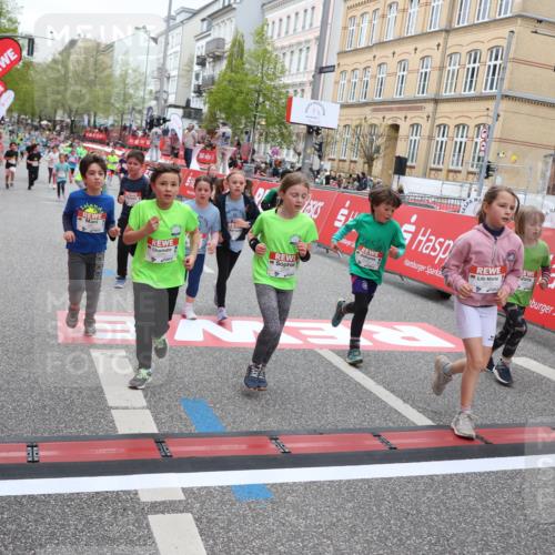 25.04.2026 - Das Zehntel Strokosch-Dieckow http://msf.ph/oto/9632209 25.04.2026 11:01:36 Ziel 3970, 5070, 5196, 5203, 5265, 5285, 5946, 5961, 6283, 6371, 6379, 6446, 6455, 6456, 6470, 6474, 6854, 6855, 7046, 7056, 7082, 7118, 7423, 7439, 8072 meine-sportfotos.de