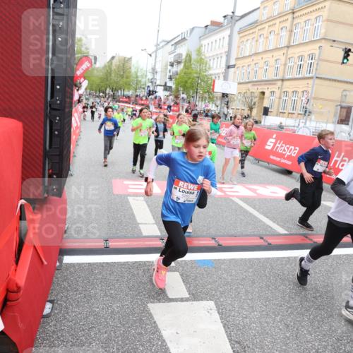 25.04.2026 - Das Zehntel Strokosch-Dieckow http://msf.ph/oto/9632216 25.04.2026 11:01:35 Ziel 3970, 5196, 5203, 5265, 5285, 5946, 5961, 6283, 6371, 6379, 6446, 6455, 6456, 6470, 6474, 6854, 6855, 6931, 7046, 7056, 7082, 7118, 7423, 7439, 8072 meine-sportfotos.de