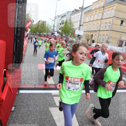 25.04.2026 - Das Zehntel Strokosch-Dieckow http://msf.ph/oto/9632218 25.04.2026 11:01:35 Ziel 3970, 5196, 5203, 5265, 5285, 5946, 5961, 6283, 6371, 6379, 6446, 6455, 6456, 6470, 6474, 6854, 6855, 6931, 7046, 7056, 7082, 7118, 7423, 7439, 8072 meine-sportfotos.de