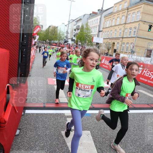 25.04.2026 - Das Zehntel Strokosch-Dieckow http://msf.ph/oto/9632219 25.04.2026 11:01:35 Ziel 3970, 5196, 5203, 5265, 5285, 5946, 5961, 6283, 6371, 6379, 6446, 6455, 6456, 6470, 6474, 6854, 6855, 6931, 7046, 7056, 7082, 7118, 7423, 7439, 8072 meine-sportfotos.de