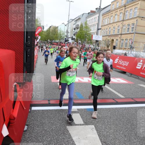 25.04.2026 - Das Zehntel Strokosch-Dieckow http://msf.ph/oto/9632223 25.04.2026 11:01:35 Ziel 3970, 5196, 5203, 5265, 5285, 5946, 5961, 6283, 6371, 6379, 6446, 6455, 6456, 6470, 6474, 6854, 6855, 6931, 7046, 7056, 7082, 7118, 7423, 7439, 8072 meine-sportfotos.de