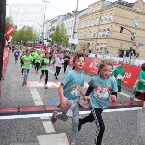 25.04.2026 - Das Zehntel Strokosch-Dieckow http://msf.ph/oto/9632227 25.04.2026 11:01:34 Ziel 3970, 5196, 5203, 5265, 5285, 5748, 5946, 6283, 6456, 6470, 6474, 6854, 6855, 6931, 7046, 7056, 7082, 7118, 7327, 7439, 8072 meine-sportfotos.de
