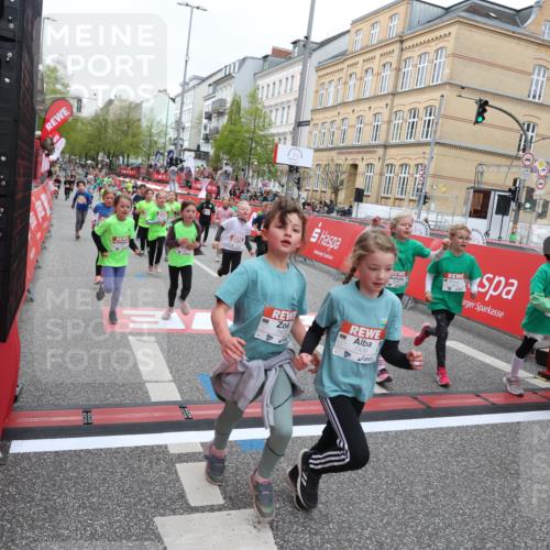 25.04.2026 - Das Zehntel Strokosch-Dieckow http://msf.ph/oto/9632229 25.04.2026 11:01:33 Ziel 5196, 5203, 5748, 5946, 6283, 6456, 6470, 6474, 6854, 6855, 6931, 7046, 7056, 7082, 7118, 7327, 7439, 7494, 8072 meine-sportfotos.de