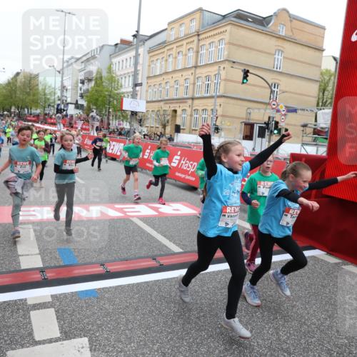 25.04.2026 - Das Zehntel Strokosch-Dieckow http://msf.ph/oto/9632239 25.04.2026 11:01:33 Ziel 5196, 5203, 5748, 5946, 6283, 6456, 6470, 6474, 6854, 6855, 6931, 7046, 7056, 7082, 7118, 7327, 7439, 7494, 8072 meine-sportfotos.de