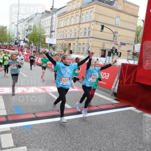 25.04.2026 - Das Zehntel Strokosch-Dieckow http://msf.ph/oto/9632243 25.04.2026 11:01:32 Ziel 5203, 5748, 5946, 6456, 6470, 6474, 6854, 6855, 6931, 7046, 7056, 7082, 7327, 7439, 7494, 7586, 7627, 8072 meine-sportfotos.de