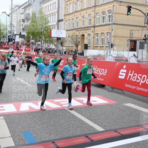 25.04.2026 - Das Zehntel Strokosch-Dieckow http://msf.ph/oto/9632250 25.04.2026 11:01:31 Ziel 5748, 5946, 6456, 6470, 6474, 6854, 6855, 6931, 7082, 7195, 7327, 7439, 7494, 7586, 7627, 8072 meine-sportfotos.de