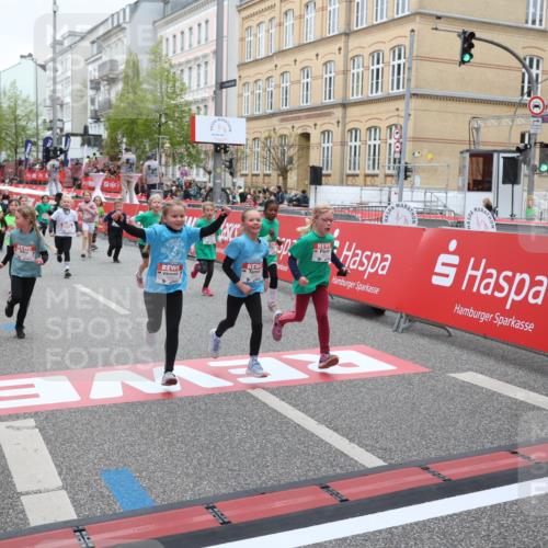 25.04.2026 - Das Zehntel Strokosch-Dieckow http://msf.ph/oto/9632251 25.04.2026 11:01:31 Ziel 5748, 5946, 6456, 6470, 6474, 6854, 6855, 6931, 7082, 7195, 7327, 7439, 7494, 7586, 7627, 8072 meine-sportfotos.de