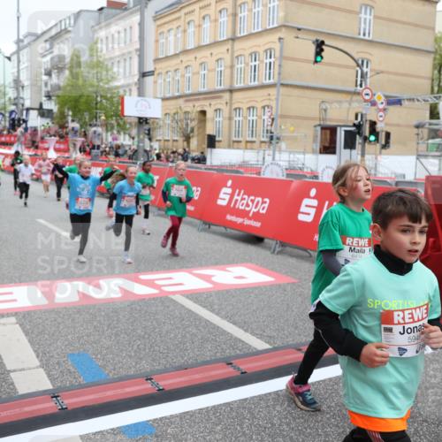 25.04.2026 - Das Zehntel Strokosch-Dieckow http://msf.ph/oto/9632253 25.04.2026 11:01:31 Ziel 5748, 5946, 6456, 6470, 6474, 6854, 6855, 6931, 7082, 7195, 7327, 7439, 7494, 7586, 7627, 8072 meine-sportfotos.de