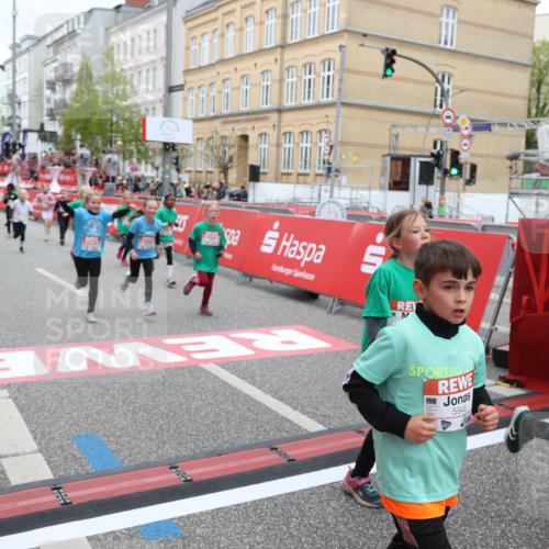 25.04.2026 - Das Zehntel Strokosch-Dieckow http://msf.ph/oto/9632254 25.04.2026 11:01:31 Ziel 5748, 5946, 6456, 6470, 6474, 6854, 6855, 6931, 7082, 7195, 7327, 7439, 7494, 7586, 7627, 8072 meine-sportfotos.de