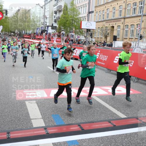 25.04.2026 - Das Zehntel Strokosch-Dieckow http://msf.ph/oto/9632257 25.04.2026 11:01:30 Ziel 5748, 5946, 6470, 6474, 6700, 6814, 6854, 6855, 6931, 7082, 7195, 7327, 7494, 7586, 7627 meine-sportfotos.de