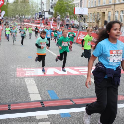 25.04.2026 - Das Zehntel Strokosch-Dieckow http://msf.ph/oto/9632259 25.04.2026 11:01:30 Ziel 5748, 5946, 6470, 6474, 6700, 6814, 6854, 6855, 6931, 7082, 7195, 7327, 7494, 7586, 7627 meine-sportfotos.de