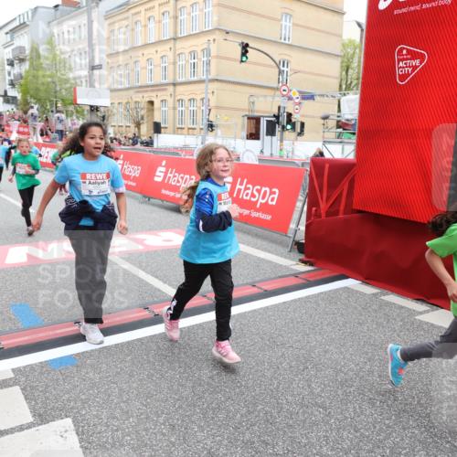 25.04.2026 - Das Zehntel Strokosch-Dieckow http://msf.ph/oto/9632260 25.04.2026 11:01:29 Ziel 5516, 5720, 5748, 5946, 5984, 6474, 6660, 6700, 6814, 6838, 6931, 7082, 7195, 7327, 7494, 7586, 7627 meine-sportfotos.de