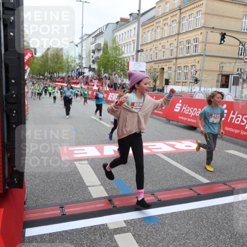 25.04.2026 - Das Zehntel Strokosch-Dieckow http://msf.ph/oto/9632279 25.04.2026 11:01:26 Ziel 5247, 5256, 5516, 5720, 5748, 5889, 5984, 6375, 6376, 6660, 6695, 6700, 6814, 6815, 6838, 7195, 7327, 7494, 7586, 7627, 7797, 8031 meine-sportfotos.de
