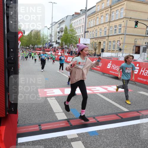 25.04.2026 - Das Zehntel Strokosch-Dieckow http://msf.ph/oto/9632280 25.04.2026 11:01:26 Ziel 5247, 5256, 5516, 5720, 5748, 5889, 5984, 6375, 6376, 6660, 6695, 6700, 6814, 6815, 6838, 7195, 7327, 7494, 7586, 7627, 7797, 8031 meine-sportfotos.de