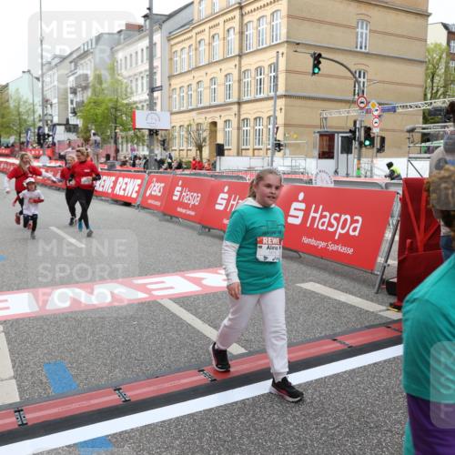 25.04.2026 - Das Zehntel Strokosch-Dieckow http://msf.ph/oto/9632299 25.04.2026 11:13:18 Ziel 5016, 5876, 5883 meine-sportfotos.de