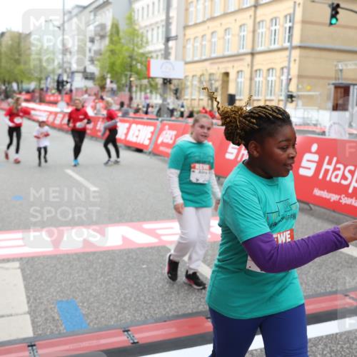 25.04.2026 - Das Zehntel Strokosch-Dieckow http://msf.ph/oto/9632306 25.04.2026 11:13:17 Ziel 5876, 5883 meine-sportfotos.de