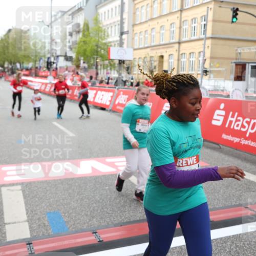 25.04.2026 - Das Zehntel Strokosch-Dieckow http://msf.ph/oto/9632307 25.04.2026 11:13:17 Ziel 5876, 5883 meine-sportfotos.de