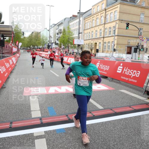 25.04.2026 - Das Zehntel Strokosch-Dieckow http://msf.ph/oto/9632310 25.04.2026 11:13:17 Ziel 5876, 5883 meine-sportfotos.de