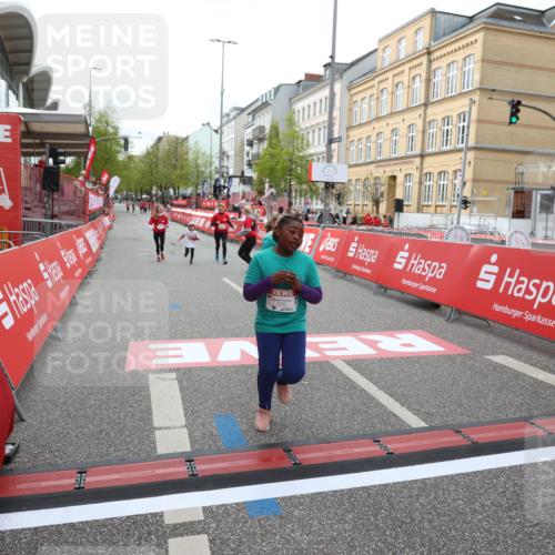 25.04.2026 - Das Zehntel Strokosch-Dieckow http://msf.ph/oto/9632314 25.04.2026 11:13:16 Ziel 5876, 5883 meine-sportfotos.de