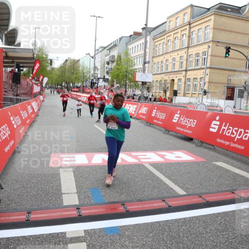 25.04.2026 - Das Zehntel Strokosch-Dieckow http://msf.ph/oto/9632316 25.04.2026 11:13:16 Ziel 5876, 5883 meine-sportfotos.de