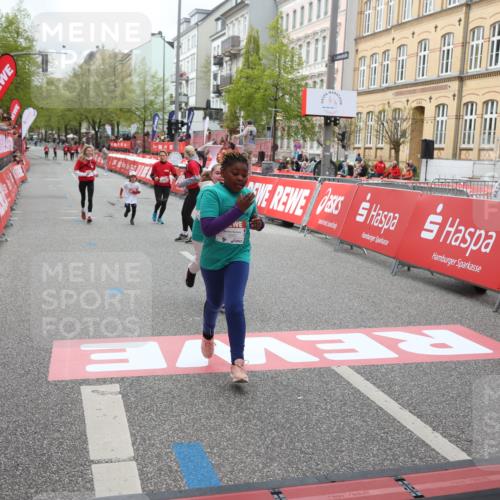 25.04.2026 - Das Zehntel Strokosch-Dieckow http://msf.ph/oto/9632320 25.04.2026 11:13:15 Ziel 5876, 5883 meine-sportfotos.de