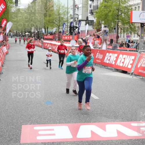 25.04.2026 - Das Zehntel Strokosch-Dieckow http://msf.ph/oto/9632332 25.04.2026 11:13:15 Ziel 5876, 5883 meine-sportfotos.de