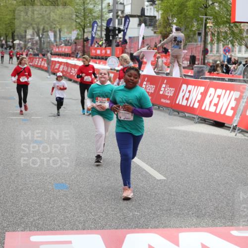 25.04.2026 - Das Zehntel Strokosch-Dieckow http://msf.ph/oto/9632336 25.04.2026 11:13:14 Ziel 5079, 5883 meine-sportfotos.de