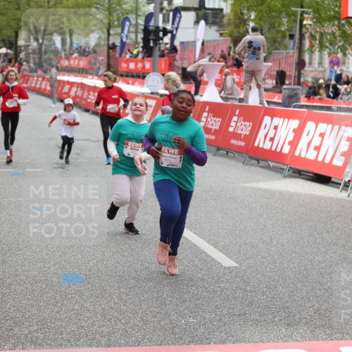 25.04.2026 - Das Zehntel Strokosch-Dieckow http://msf.ph/oto/9632343 25.04.2026 11:13:14 Ziel 5079, 5883 meine-sportfotos.de
