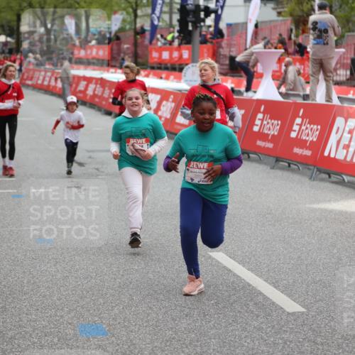 25.04.2026 - Das Zehntel Strokosch-Dieckow http://msf.ph/oto/9632349 25.04.2026 11:13:14 Ziel 5079, 5883 meine-sportfotos.de