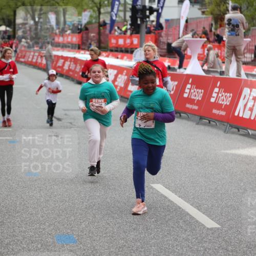 25.04.2026 - Das Zehntel Strokosch-Dieckow http://msf.ph/oto/9632351 25.04.2026 11:13:14 Ziel 5079, 5883 meine-sportfotos.de