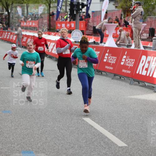 25.04.2026 - Das Zehntel Strokosch-Dieckow http://msf.ph/oto/9632353 25.04.2026 11:13:13 Ziel 5079 meine-sportfotos.de