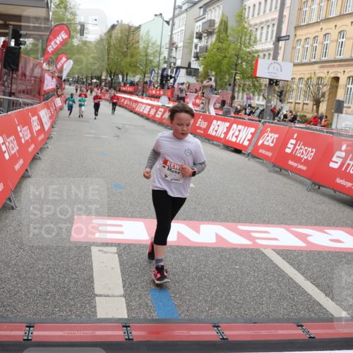 25.04.2026 - Das Zehntel Strokosch-Dieckow http://msf.ph/oto/9632367 25.04.2026 11:13:08 Ziel 5079, 7350 meine-sportfotos.de