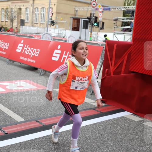 25.04.2026 - Das Zehntel Strokosch-Dieckow http://msf.ph/oto/9632375 25.04.2026 11:13:07 Ziel 5079, 7350 meine-sportfotos.de