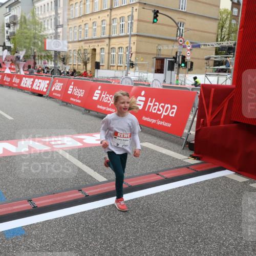 25.04.2026 - Das Zehntel Strokosch-Dieckow http://msf.ph/oto/9632404 25.04.2026 11:13:01 Ziel 5122, 7036 meine-sportfotos.de
