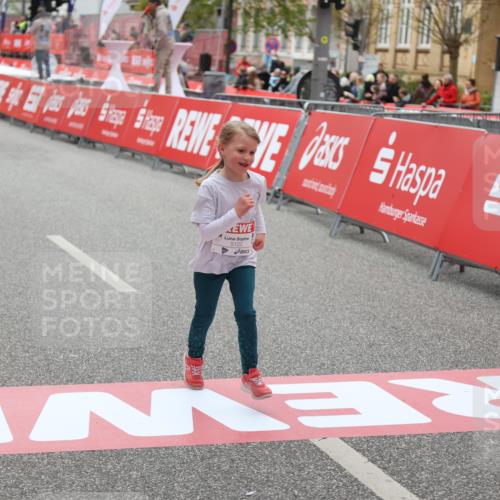 25.04.2026 - Das Zehntel Strokosch-Dieckow http://msf.ph/oto/9632424 25.04.2026 11:13:00 Ziel 5122, 7036 meine-sportfotos.de