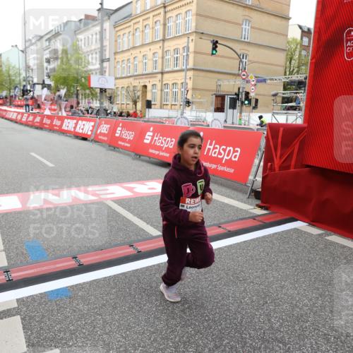 25.04.2026 - Das Zehntel Strokosch-Dieckow http://msf.ph/oto/9632437 25.04.2026 11:12:57 Ziel 7036 meine-sportfotos.de