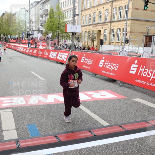 25.04.2026 - Das Zehntel Strokosch-Dieckow http://msf.ph/oto/9632445 25.04.2026 11:12:56 Ziel 7036 meine-sportfotos.de