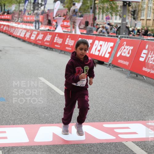 25.04.2026 - Das Zehntel Strokosch-Dieckow http://msf.ph/oto/9632455 25.04.2026 11:12:55 Ziel 7036 meine-sportfotos.de