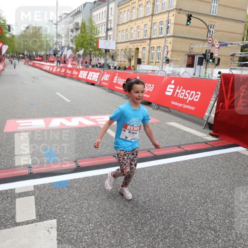 25.04.2026 - Das Zehntel Strokosch-Dieckow http://msf.ph/oto/9632490 25.04.2026 11:12:32 Ziel 6447, 6451 meine-sportfotos.de